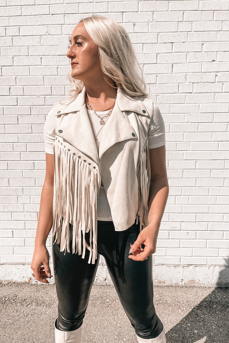 ⚠️期間限定価格 CLANE W FACE FRINGE KNIT VEST CLANE(クラネ)のW FACE FRINGE KNIT VEST通販 | 集英社HAPPY